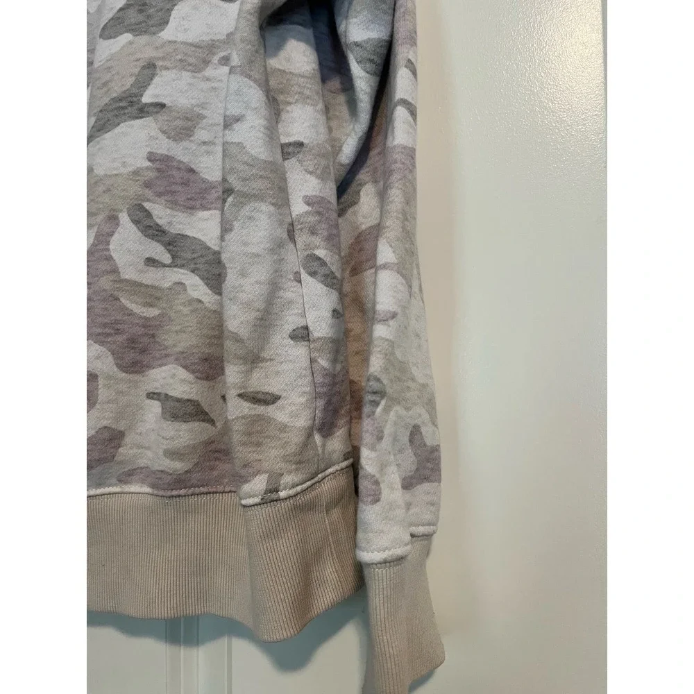 EUC Old Navy Camouflage Girls Sweatshirt Size Large